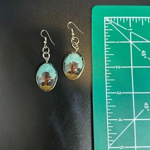 Tree of life earrings brand new. Copper tree trunk turquoise tree leaves Ecuador